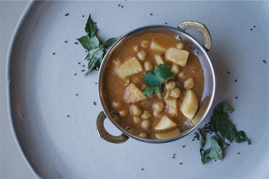 Channa Bateta (Chickpeas & Potatoes in a Tangy Tamarind Sauce) - With Annie M.